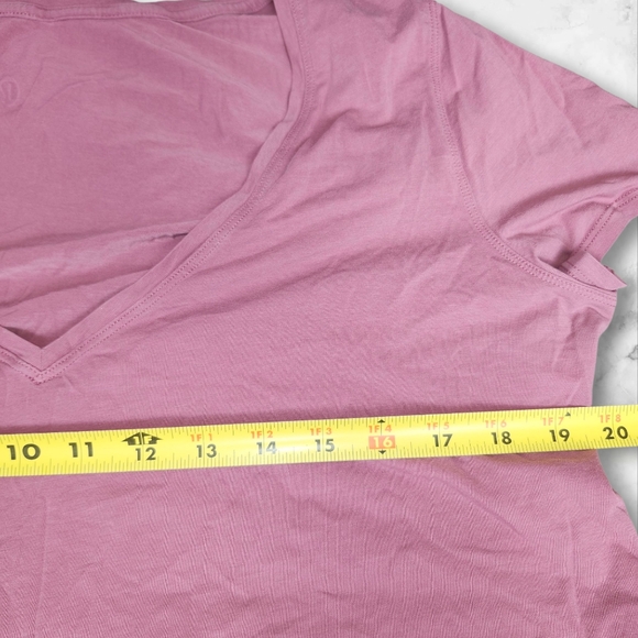 Womens Lululemon Shirt - Picture 5 of 5